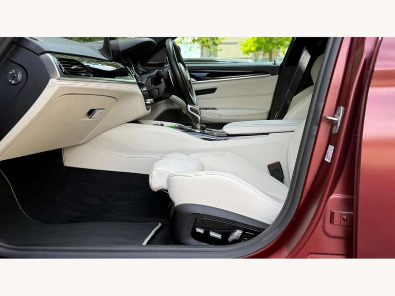 2019 BMW 5 Series 4.4 M5 Auto 4WD 4dr Saloon Petrol Automatic