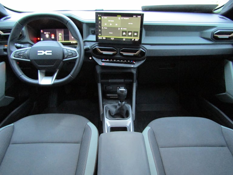  Dacia Bigster 1.2 TCe 140 EXTREME MHEV MILD HYBRID EURO 6 (s/s) LEFT HAND DRIVE  SUV Petrol Manual