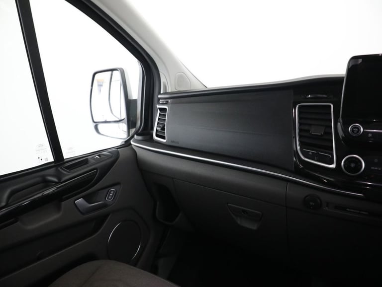 2022 Ford Tourneo Custom 2.0 320 EcoBlue Titanium Minibus Double Cab 5dr Diesel Auto L2 Euro 6 (s...