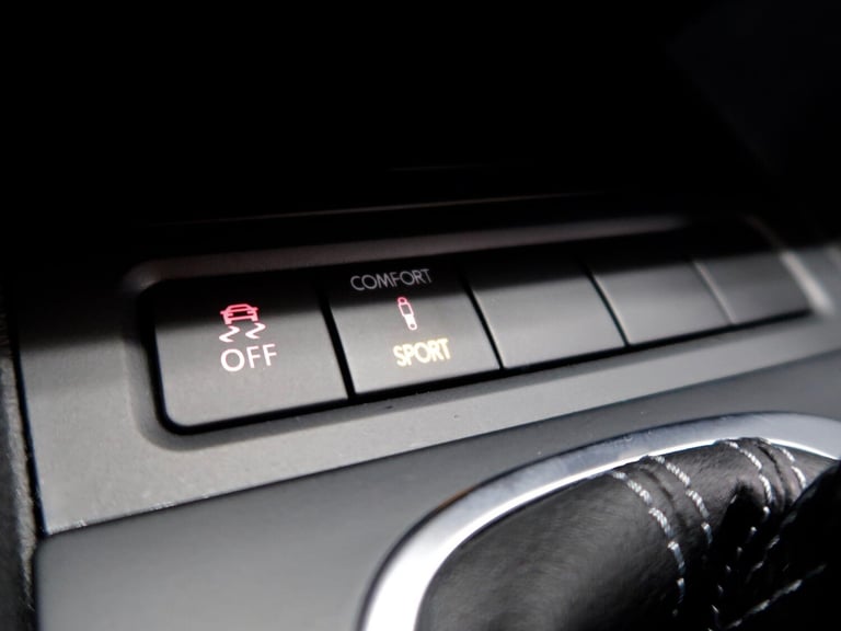 2011 Volkswagen Golf 2.0 TSI R (Leather) DSG 4motion Euro 5  Petrol Automatic