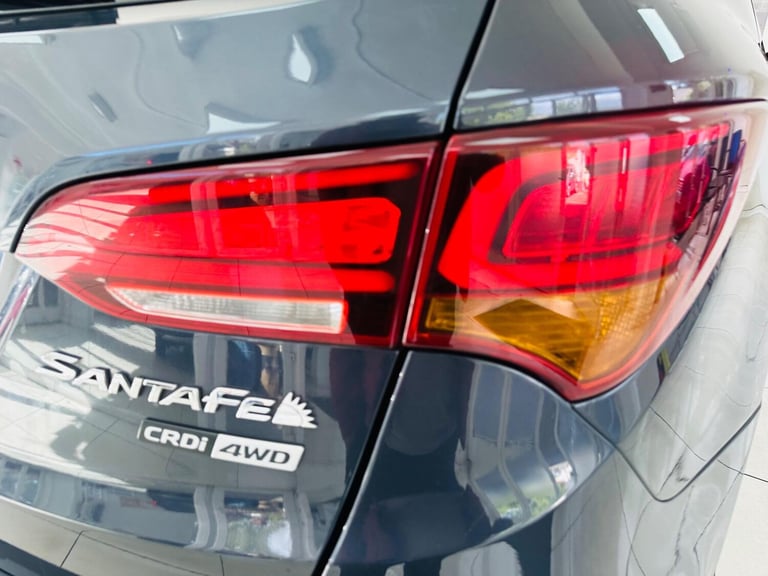 2016 Hyundai Santa Fe 2.2 CRDi Blue Drive Premium Auto 4WD Euro 6 (s/s) 5dr (7 Seat) ESTATE Diese...