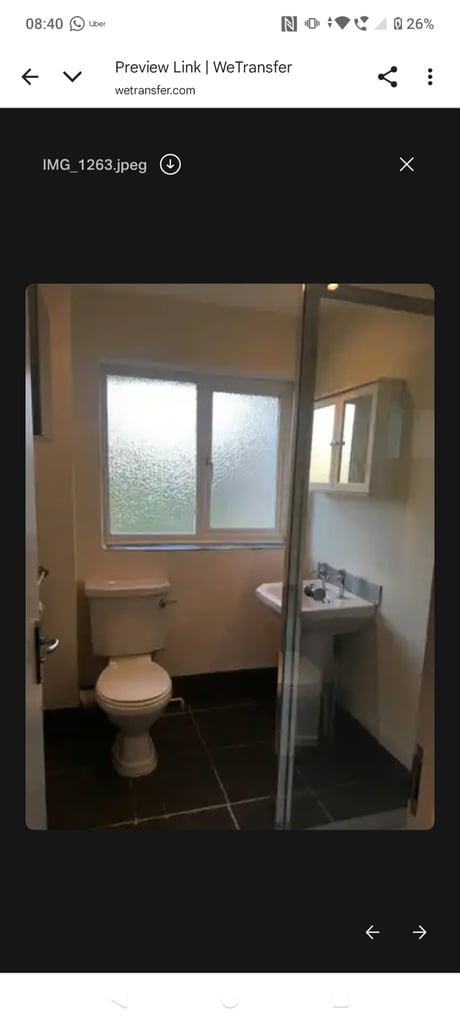 Room to rent available 