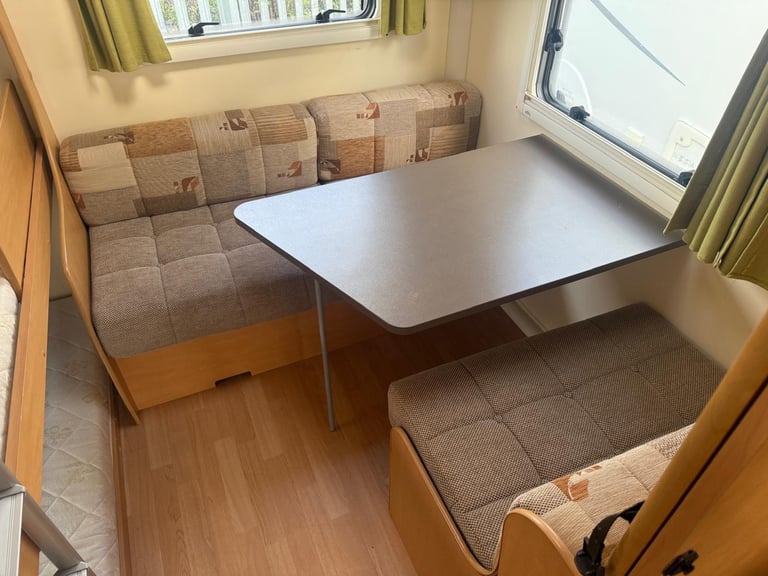 2011 Bailey Pegasus 646 quard motor mover