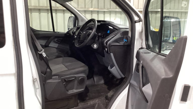 2016 Ford Transit Custom 2.2 TDCi 100ps Low Roof Van IDEAL Camper Conversion Base PANEL VAN Diese...