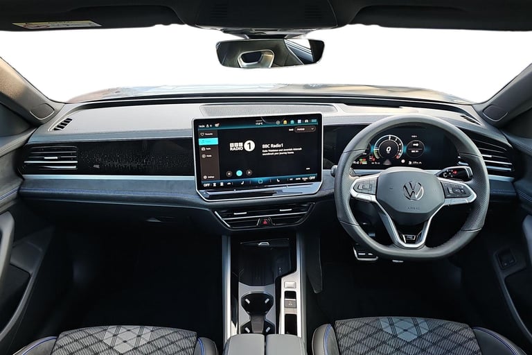 2025 Volkswagen Passat 1.5 TSI eHybrid Black Edition 5dr DSG ESTATE PETROL/ELECTRIC Automatic