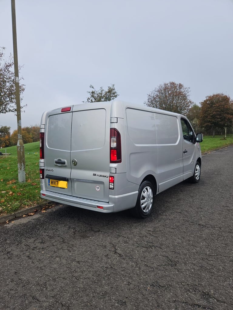 17/ reg Vauxhall vivaro cdti sportive ulez compliant sim transit trafic primastar boxer relay