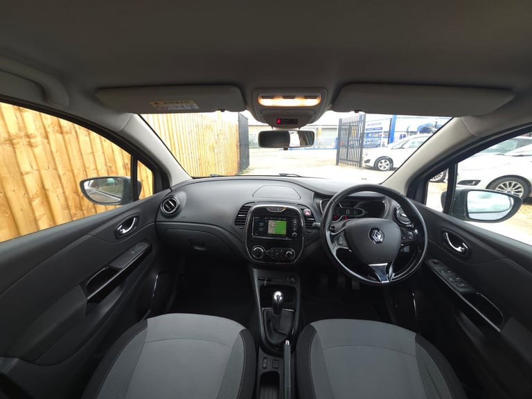Renault, CAPTUR, Hatchback, 2014, Manual, 1461 (cc), 5 doors