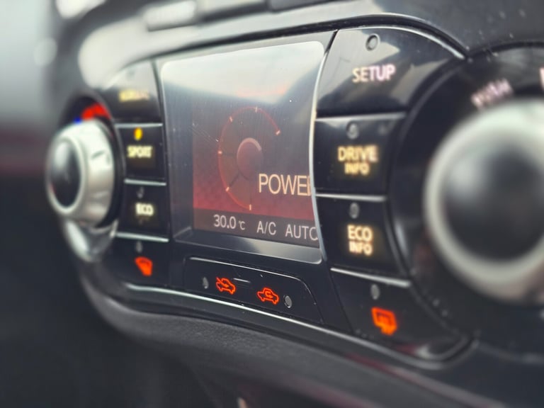 2012 Nissan Juke 1.5 dCi Tekna 5dr HATCHBACK Diesel Manual