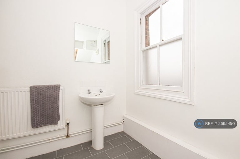 6 bedroom house in Bedford Street, Leamington Spa, CV32 (6 bed) (#2665450)