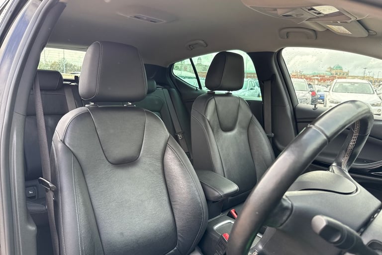 2019 Vauxhall Astra 1.6 CDTi 16V 136 Elite Nav 5dr Auto Hatchback DIESEL Automatic