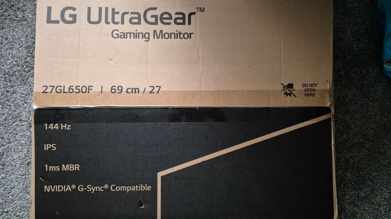 LG UltraGear 27GL650F Gaming Monitor 27" IPS 144Hz 1ms Free-Sync with Stand