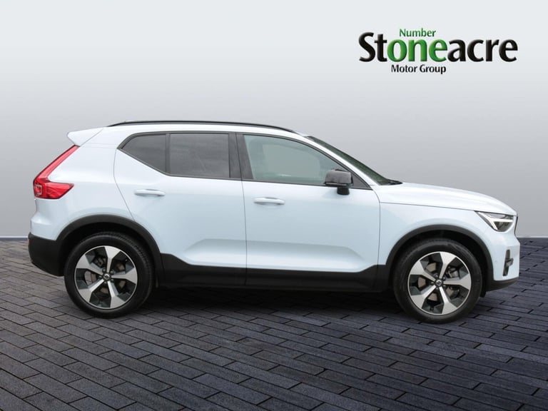 2024 Volvo XC40 Plus Dark B4 (197 hp) ESTATE Petrol/Electric Hybrid Automatic
