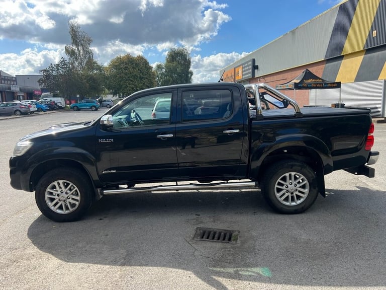 2013 Toyota Hilux 3.0 D-4D Invincible Pickup Double Cab 4dr Diesel Manual 4WD Euro 5 (171 ps) PIC...
