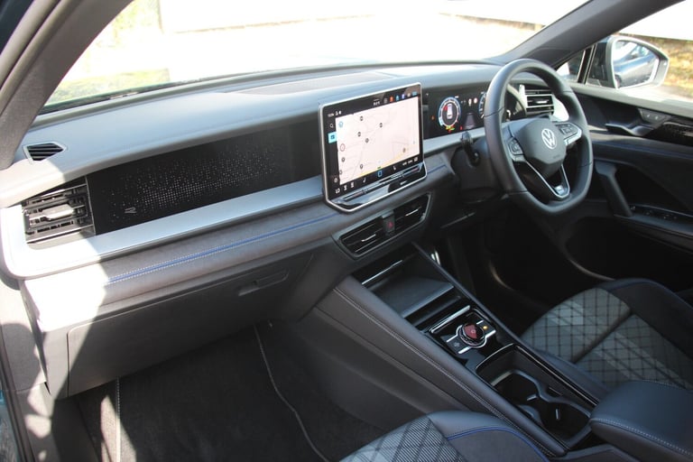 2025 Volkswagen Touran R-LINE ETSI DSG Estate Petrol Automatic