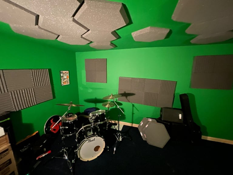 Studios for DJs Bands and Producers