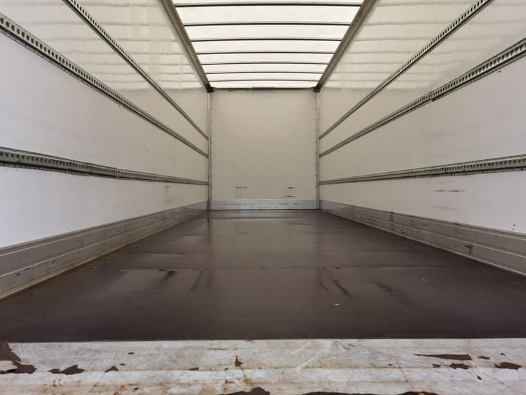 2022 DAF LF 260 4X2 with 28ft GRP Box