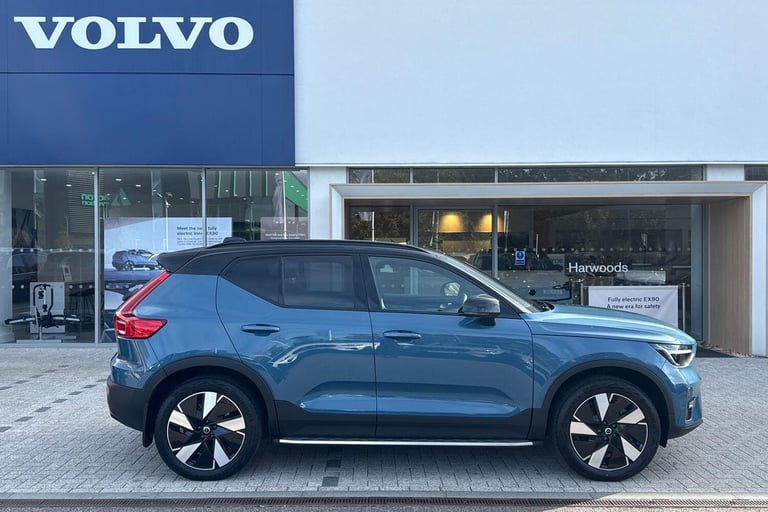 2025 Volvo EX40 185kW Extended Range Plus 78kWh 5dr Auto ESTATE ELECTRIC Automatic