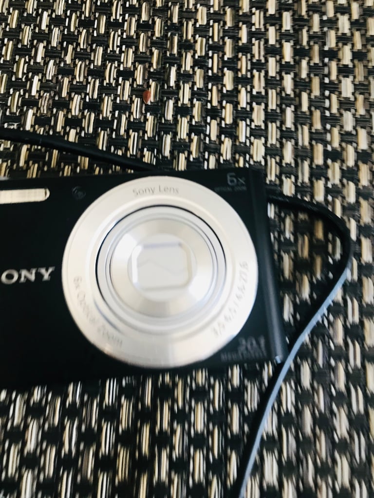 Sony Digital Camera 20.1 Mega Pixels