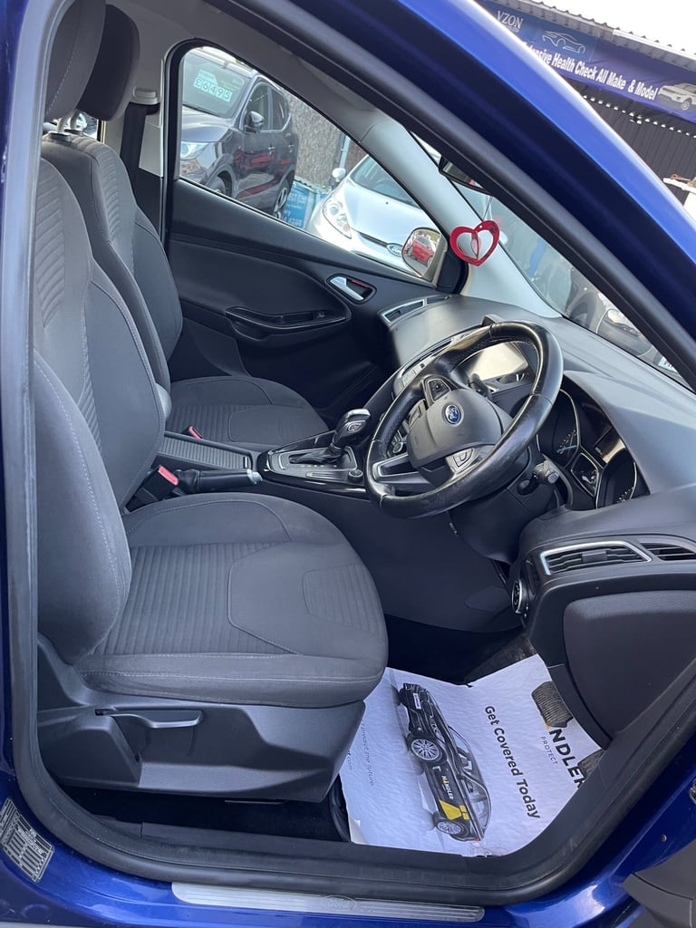 2015 Ford Focus TITANIUM 5-Door Petrol