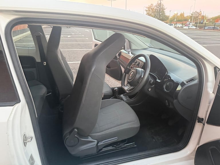 2014 Volkswagen up! 1.0 Move up! Euro 5 3dr HATCHBACK Petrol Manual