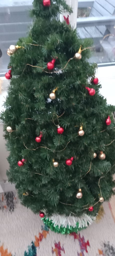 Wall hanging Christmas tree