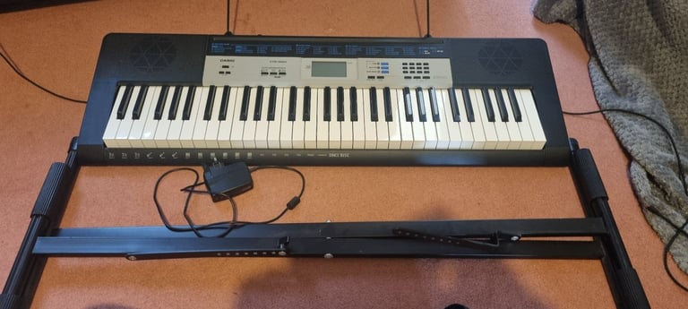 Casio CTK-1550 keyboard plus stand