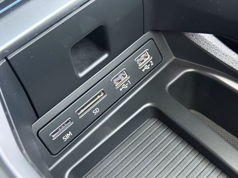 2020 Audi e-tron 50 Technik SUV 5dr Electric Auto quattro 71.2kWh (313 ps) ESTATE ELECTRIC Automatic