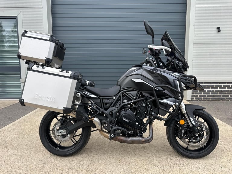 image for BENELLI TRK 702 E5 2024 - ONLY 1180 MILES - FULL BENELLI LUGGAGE