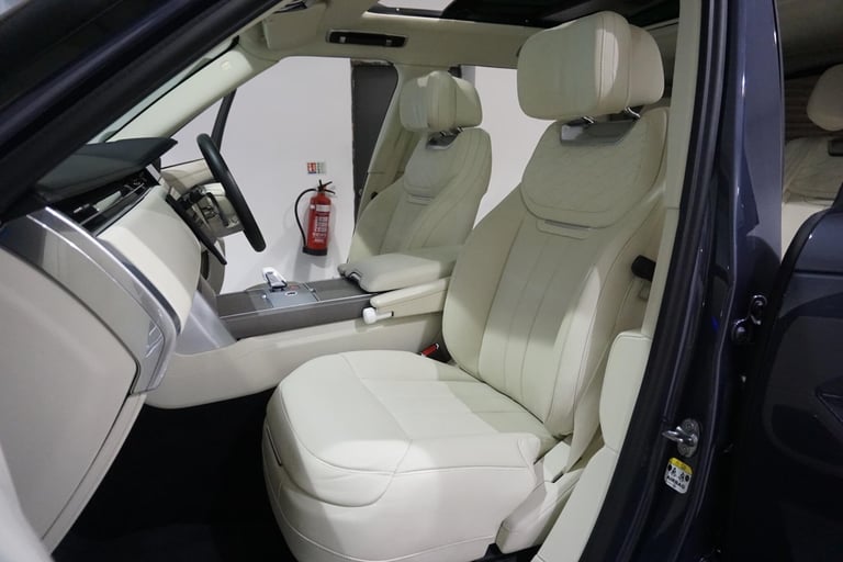 2023 Land Rover Range Rover 3.0 P550e 38.2kWh SV SUV 5dr Petrol Plug-in Hybrid Auto 4WD Euro 6 (s...