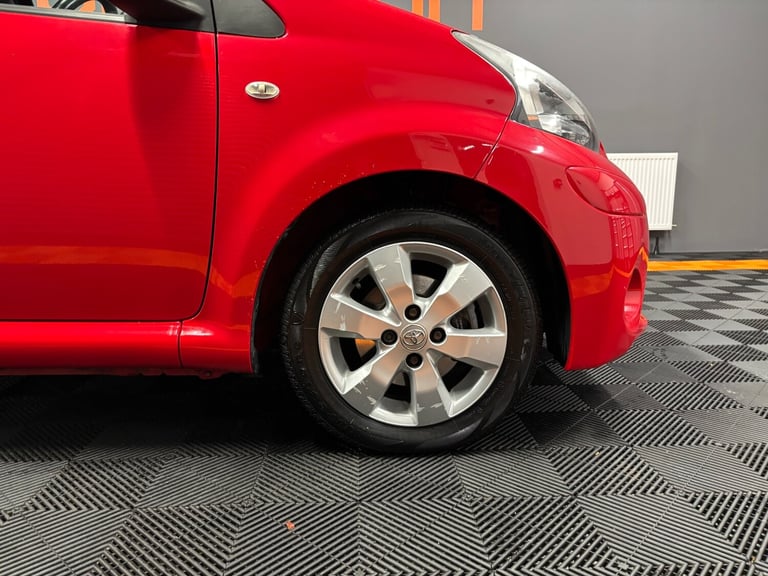 2013 Toyota AYGO 1.0 VVT-i Move with Style 5dr HATCHBACK Petrol Manual