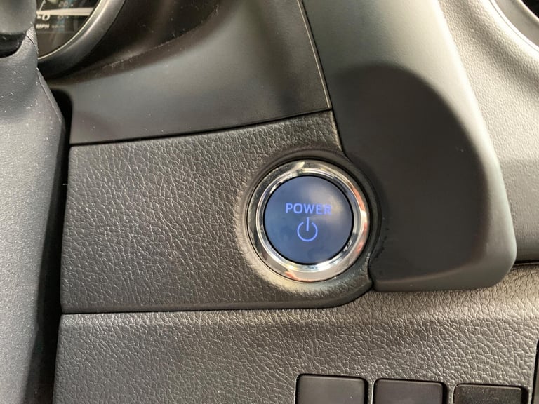 2018 Toyota Auris 1.8 VVT-h Design CVT Euro 6 (s/s) 5dr HATCHBACK Petrol/Electric Hybrid Automatic