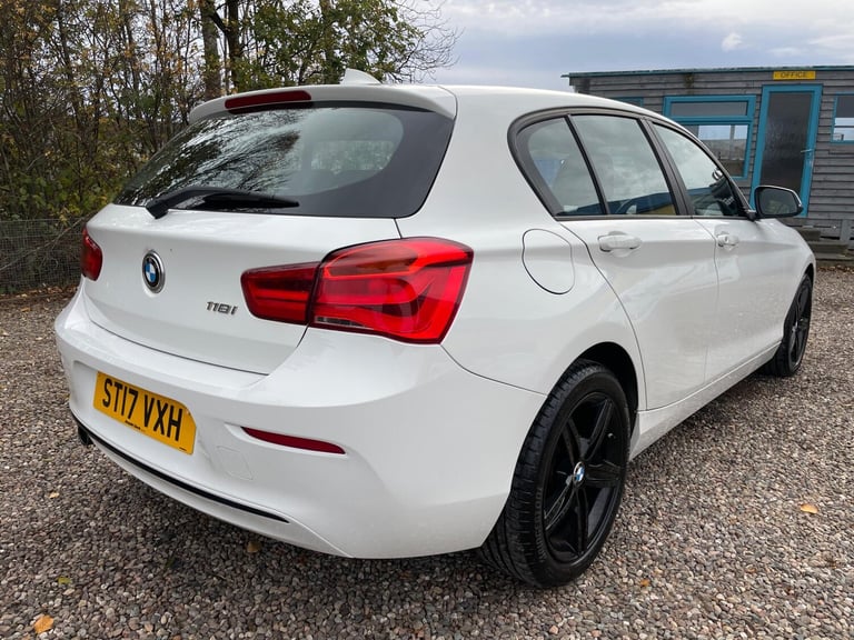 2017 BMW 1 Series 118i [1.5] Sport 5dr [Nav] HATCHBACK PETROL Manual