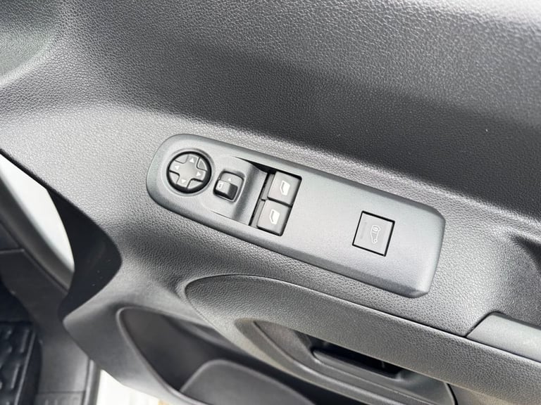 2021 Vauxhall Combo 1.5 Turbo D 2300 Sportive Panel Van 6dr Diesel Manual L2 H1 Euro 6 (100 ps) P...