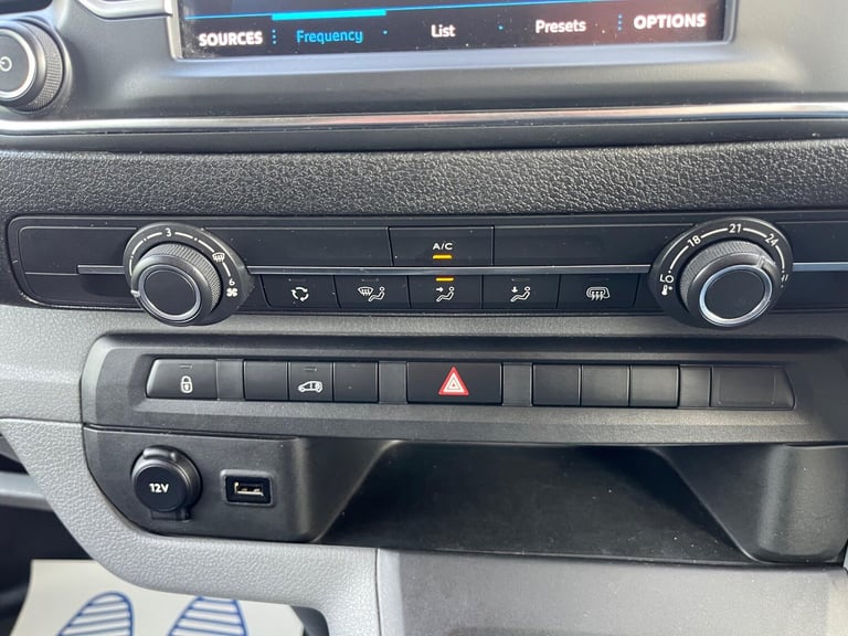 2019 Peugeot Expert 1.5 BlueHDi 1000 Professional Standard Panel Van MWB Euro 6 (s/s) 6dr PANEL V...