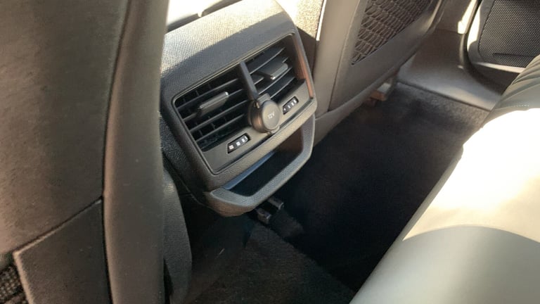 2024 Peugeot 3008 1.6 12.4kWh Allure SUV 5dr Petrol Plug-in Hybrid e-EAT Euro 6 (s/s) (180 ps SUV...