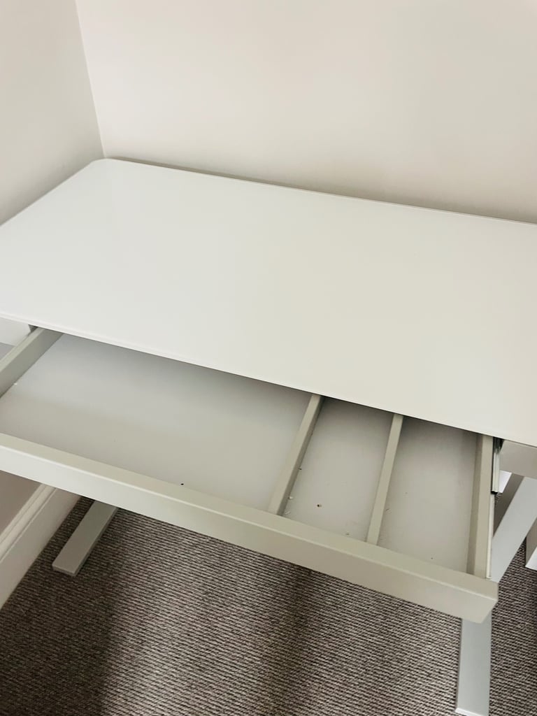 Tresanti Adjustable Height Office Desk
