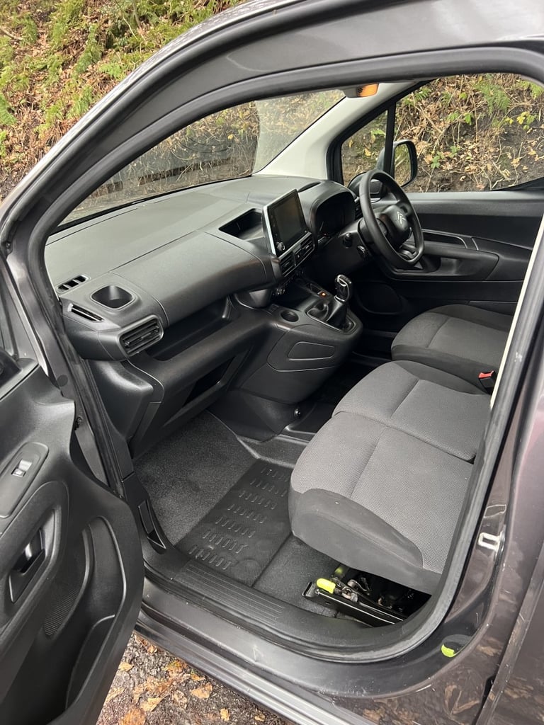 CITROEN BERLINGO 650 ENTERPRISE, GREY, AIR CONDITIONING, 3 SEAT CAB, EURO 6.