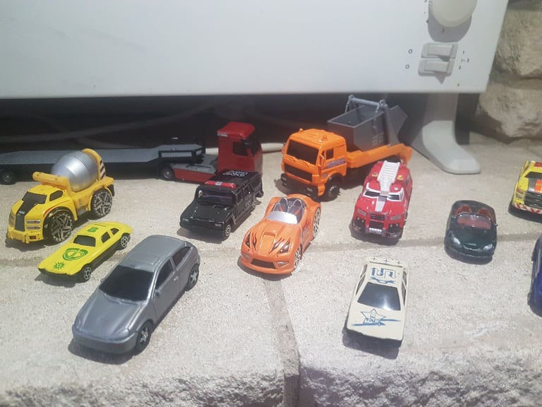 MATCHBOX TOY CARS 