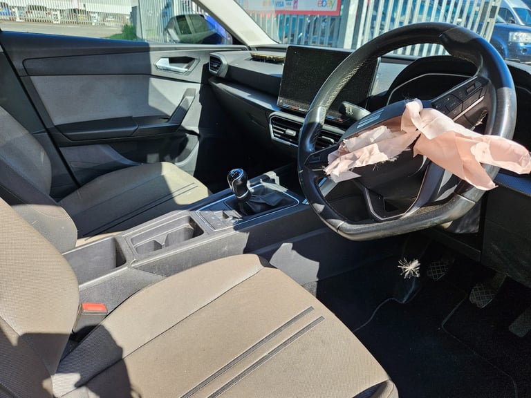 2021 21  SEAT LEON 1.0 TSI EVO SE Dynamic 5dr Blue Damaged Salvage