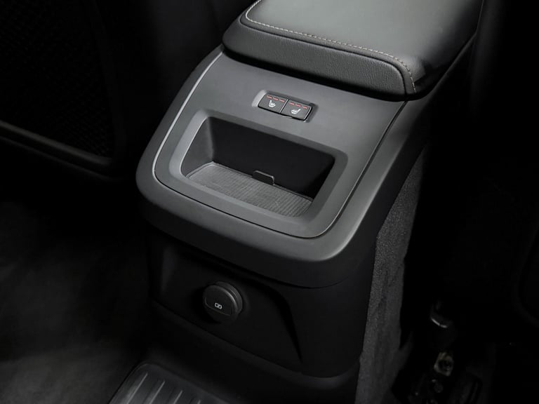 2021 Volvo XC60 R-Design Pro T8 AWD (390 hp) Auto ESTATE Petrol/Electric Hybrid Automatic