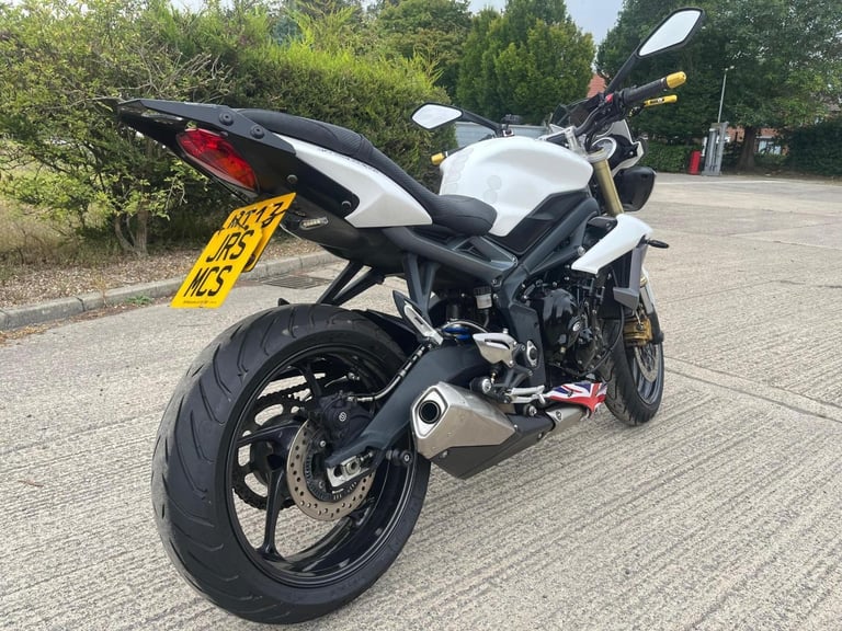 2013 13 TRIUMPH STREET TRIPLE 675 ABS WHITE CLEAN 17k MILES NAKED