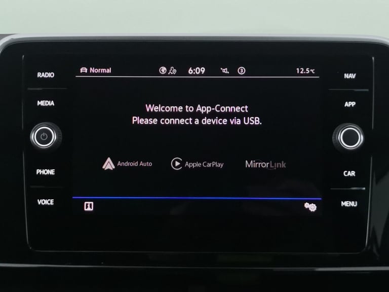 2022 Volkswagen T-Roc 1.5 TSI R-Line 5dr DSG HATCHBACK PETROL Automatic