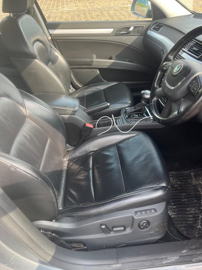 SKODA SUPERB 2.0 TDI Elegance 2012