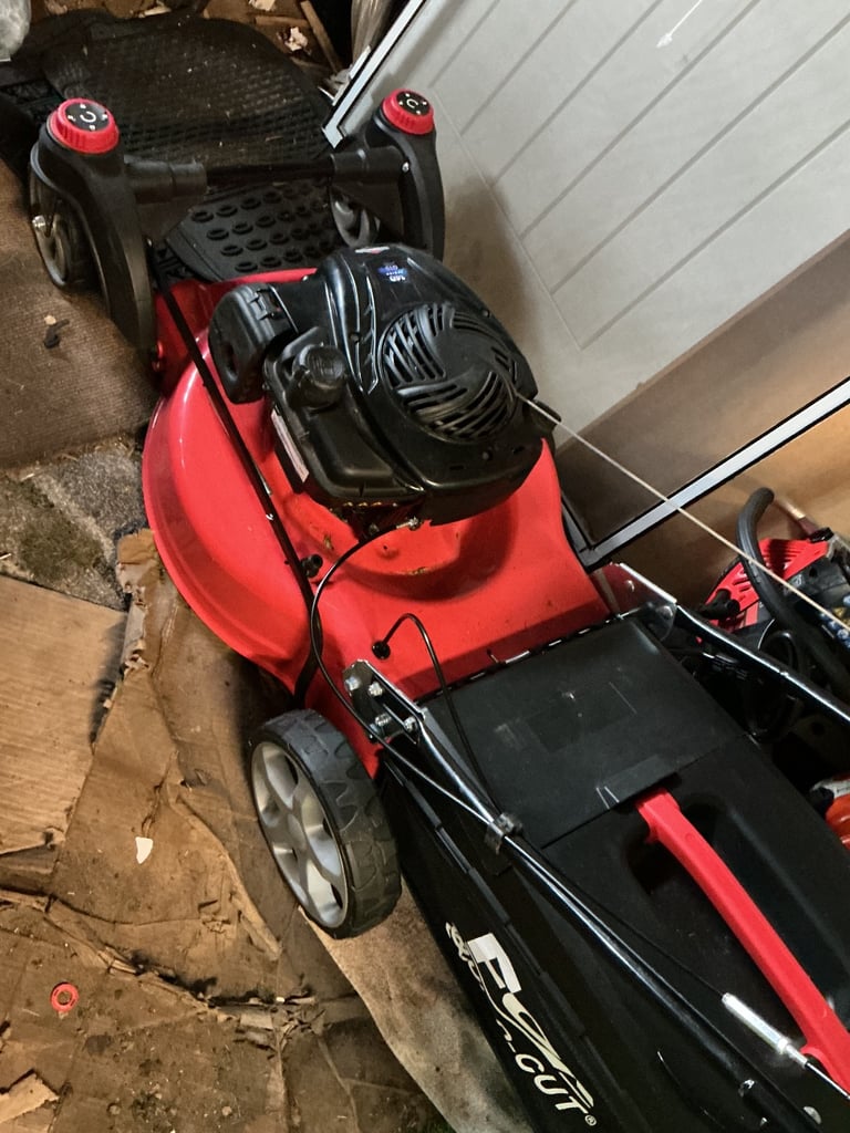 image for Zero turn, lift, 3way lawnmower new august2024, in downton sp5area,