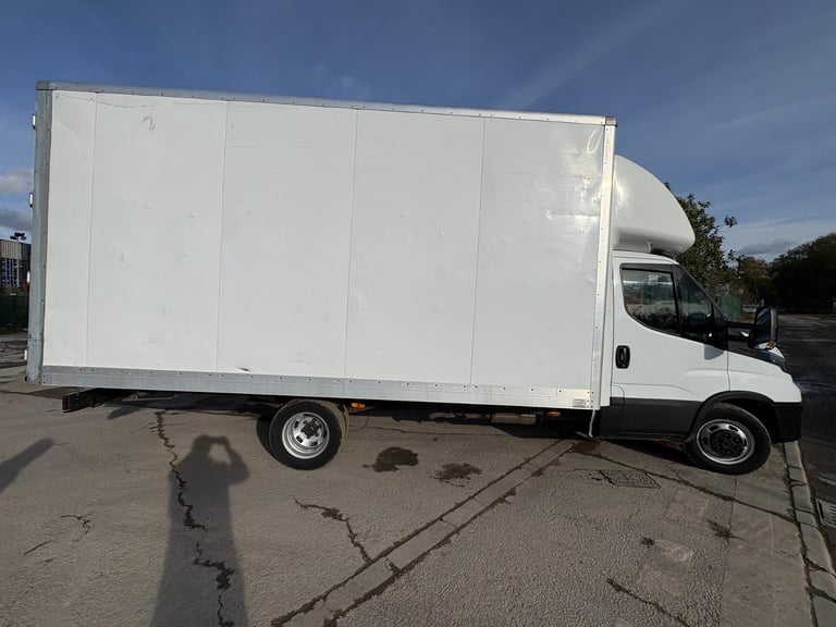 2021 Iveco Daily 3.0 35-160 euro6 twin rear wheel manual 15ft Luton box van