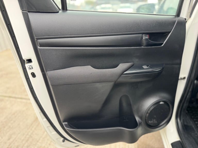 2019 Toyota Hilux Active D/Cab Pick Up 2.4 D-4D PICK UP DIESEL Manual