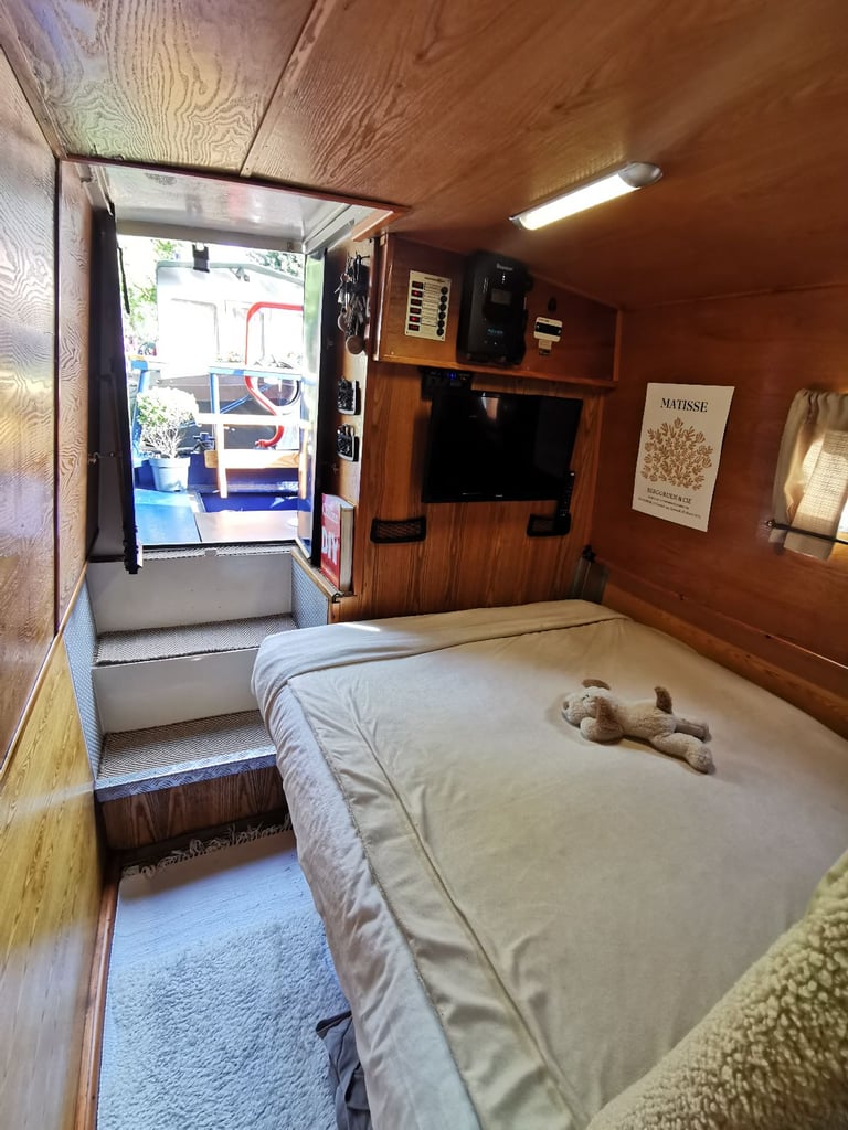!!!(£40.000) ONO!!! 42Ft Narrowboat _TIMESLEP_ 12.80 Metres/ made 1997. (London)