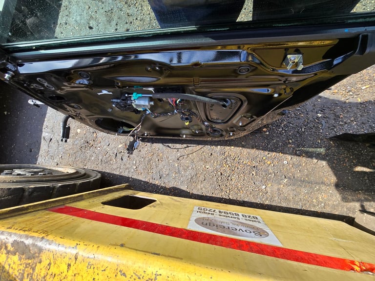AUDI A4 Avant B9.5 Facelift SINGLE Front Door Black Breaking Parts