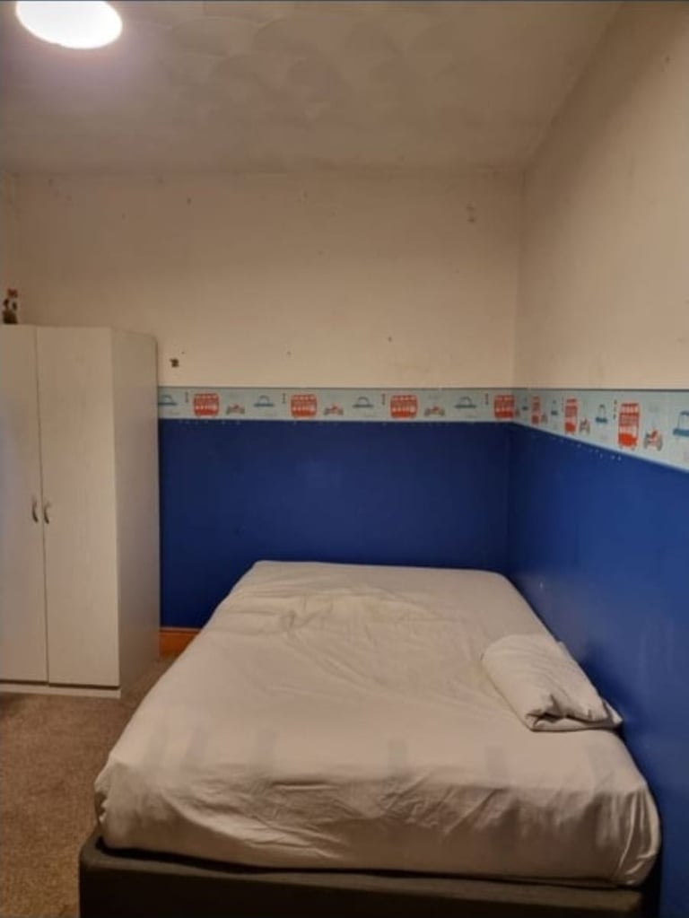 1 room available in 3 bedroom house 