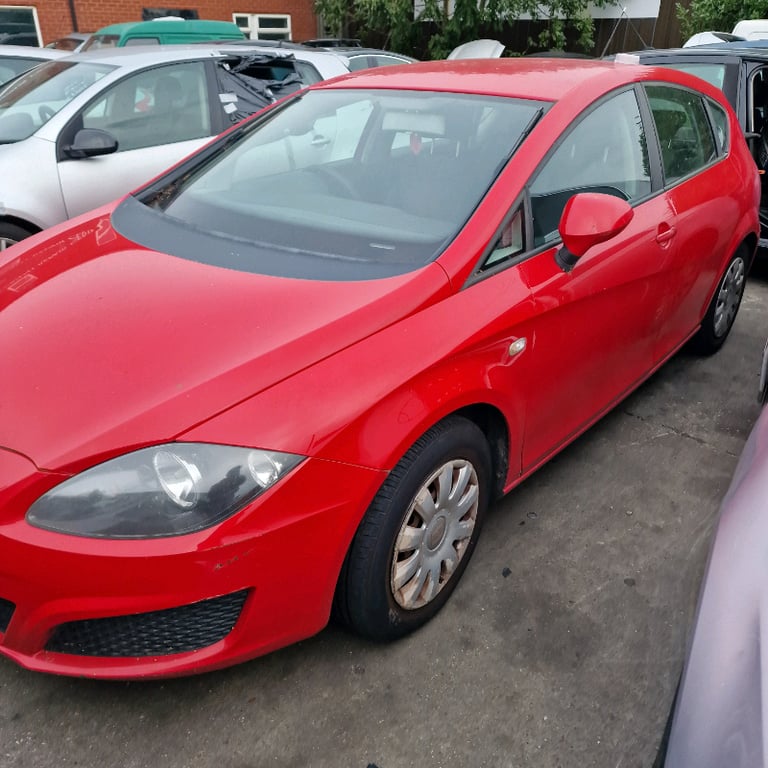 Breaking spare parts seat Leon mk2 2010
